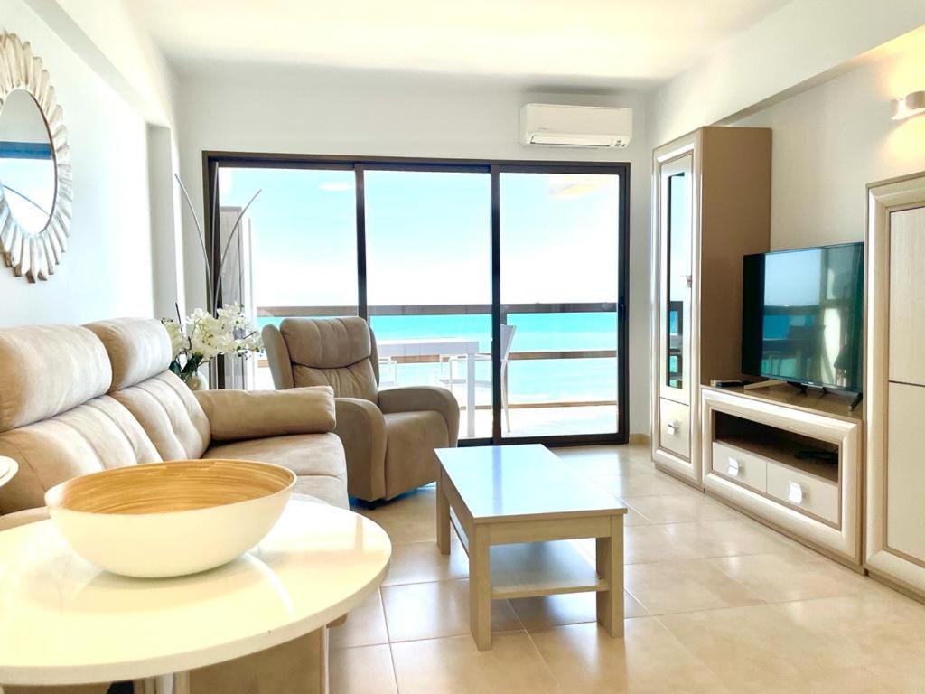Calpemar 8 Sea View First Line Arenal Beach Εξωτερικό φωτογραφία